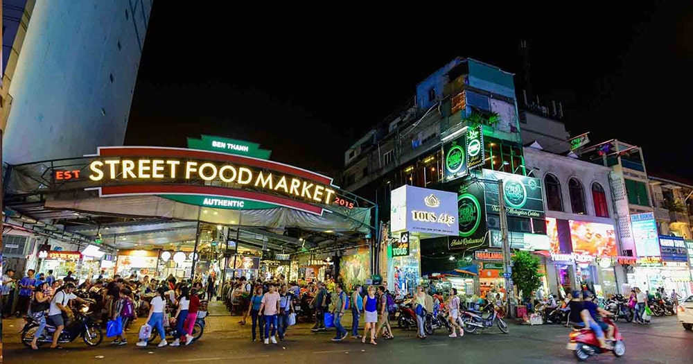 Bến Thành Street Food Market Dạo phố đêm tại Sài Gòn
