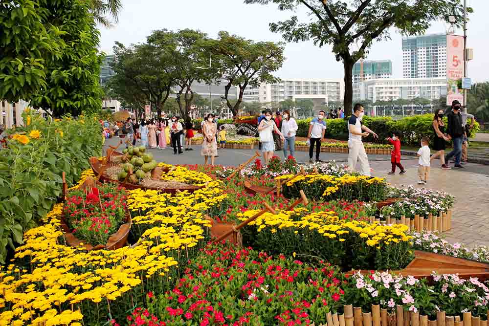 Tổng hợp các địa điểm chụp ảnh Tết 2024 cho các bạn Sài Gòn | Savingbooking.com