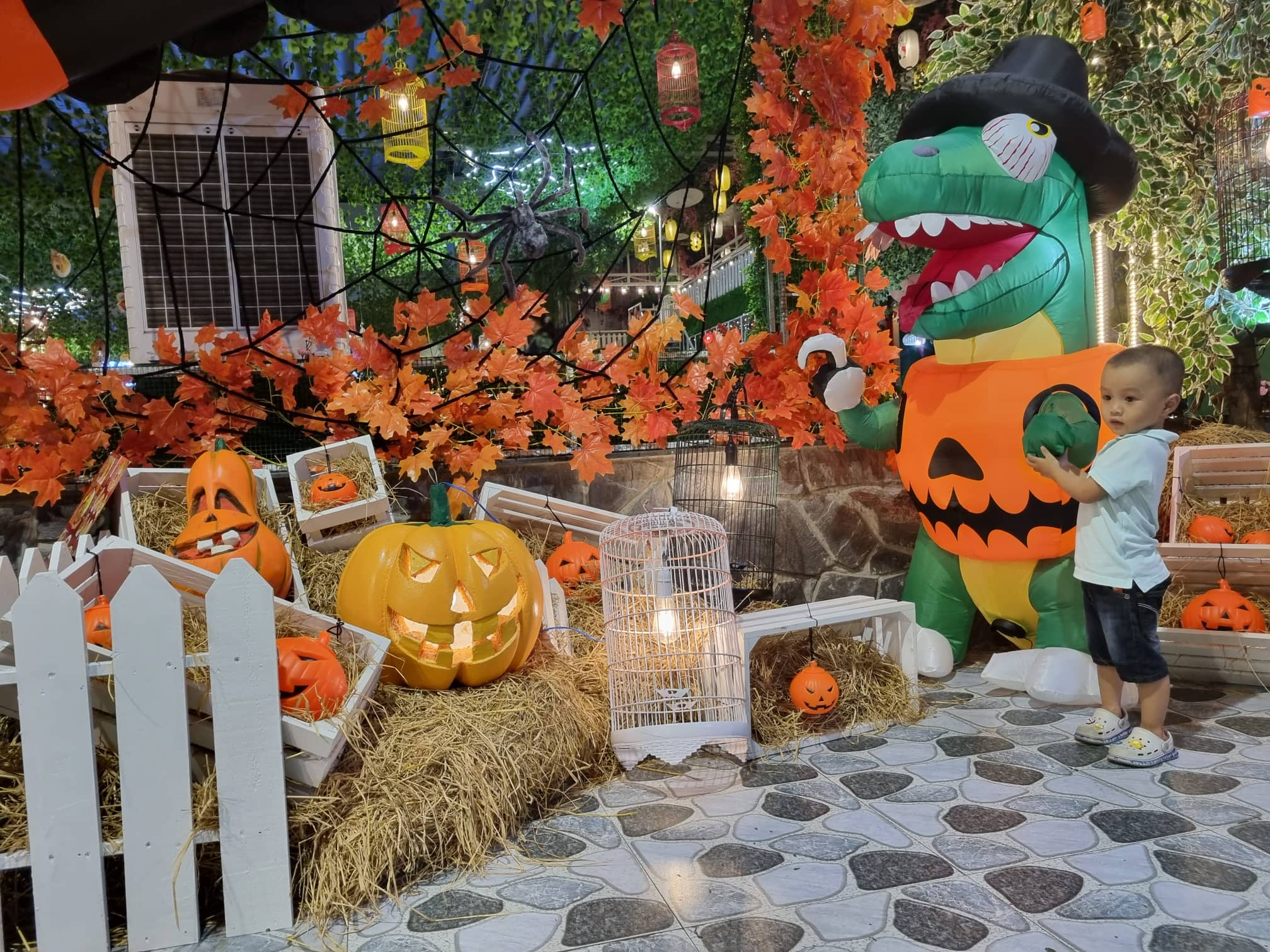 TOP 7 Quán Cafe Halloween 2024 Không Gian Rùng Rợn, Thú Vị