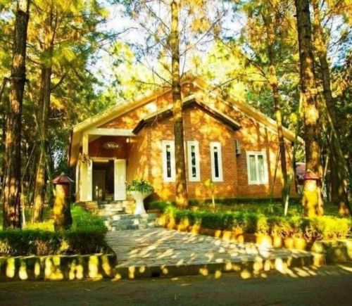 Đi Trốn Cuối Tuần Hoàng Long Resort Thạch Thất, Cách Hà Nội Chỉ 45 Phút | Savingbooking.com