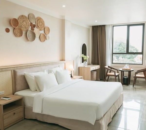 Combo 2N1Đ Tết 2026 Khách Sạn Hoa Lư Ninh Bình Book Sớm Ưu Đãi