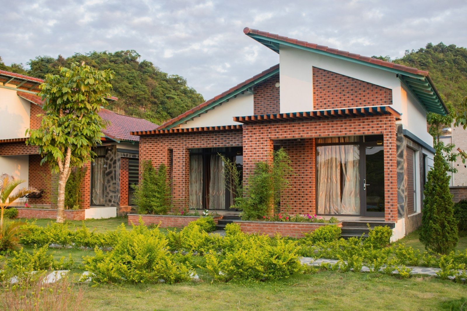 Mộc Châu Mùa Đẹp Nhất: Top Resort View Thung Lũng Cực Chill Cho Kỳ Nghỉ 30/4 – 1/5