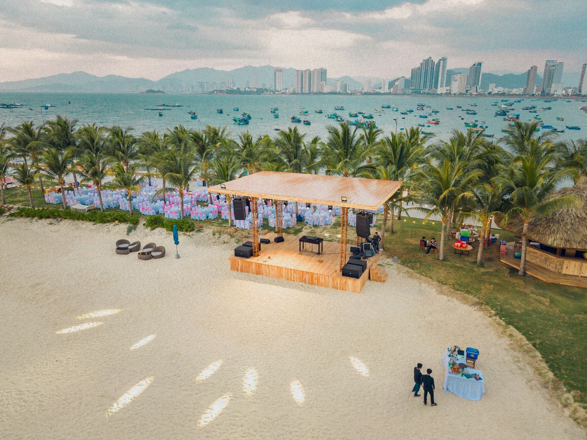 Marina Beach Nha Trang – Điểm check-in “hot hit” sát biển đáng thử dịp 30/4 – 1/5