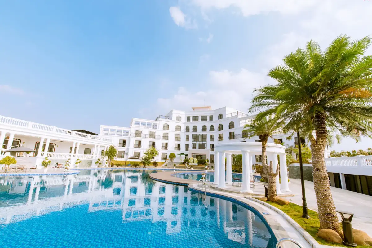 Top 5 Villa Resort Sơn Tây Hà Nội View Hồ Siêu Chill Dịp 30/4 – 1/5 2026 (Gần Hà Nội, Đẹp – Dễ Book – Đáng Đi)